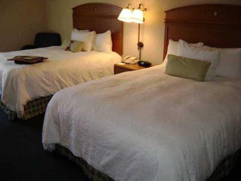 Baymont By Wyndham Thornton Hotel Kültér fotó