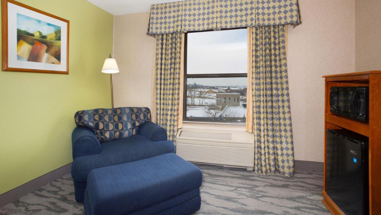 Baymont By Wyndham Thornton Hotel Kültér fotó